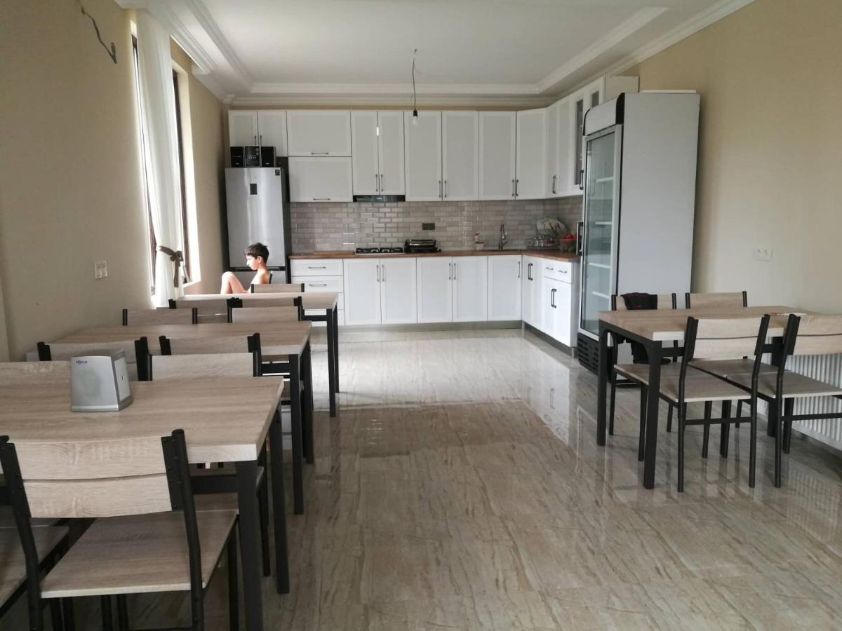 קובולטי Mate'S Guest House מראה חיצוני תמונה