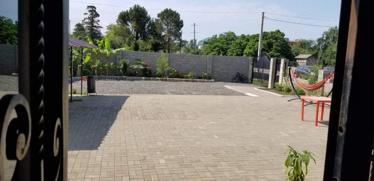 קובולטי Mate'S Guest House מראה חיצוני תמונה