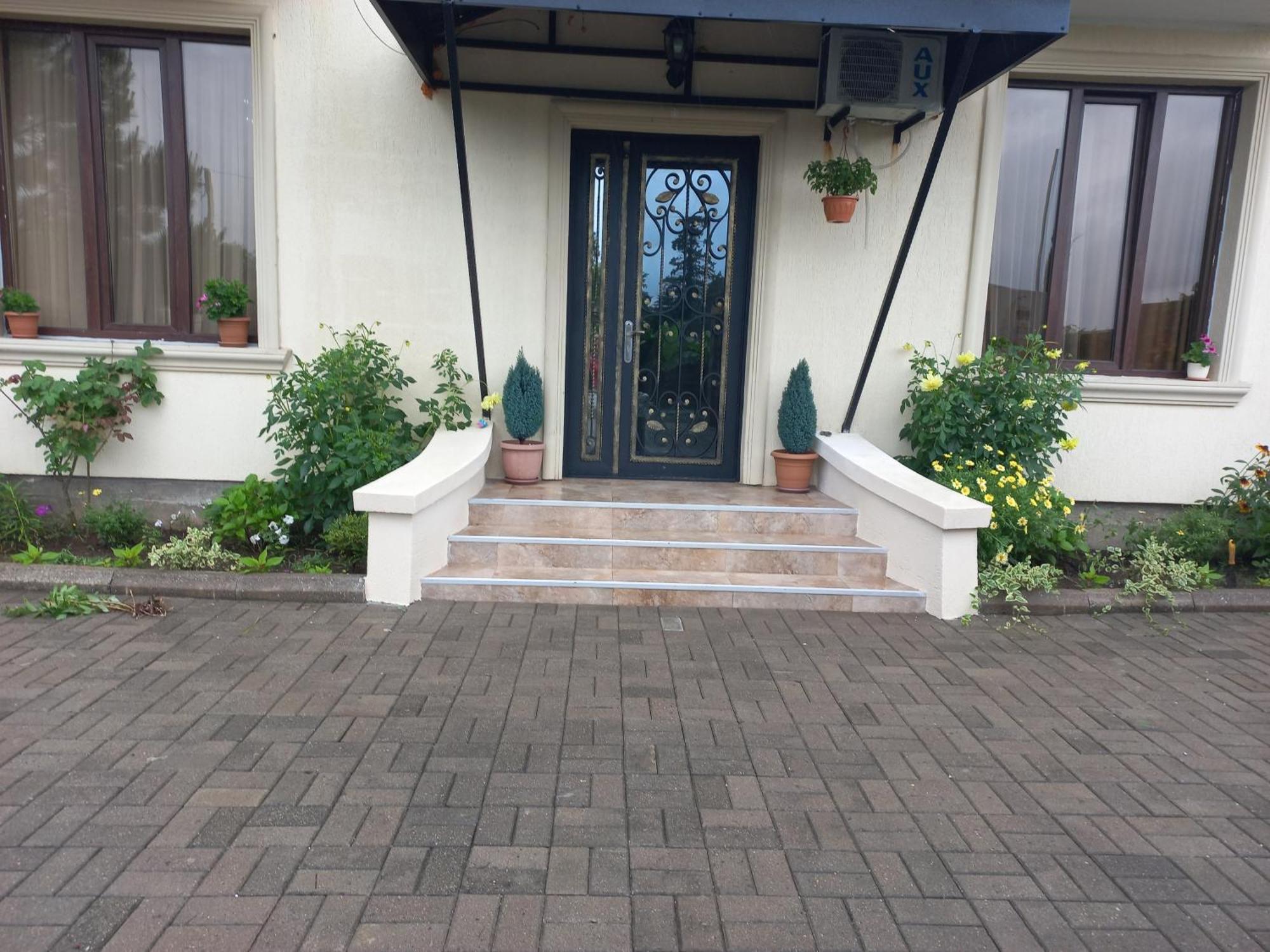 קובולטי Mate'S Guest House מראה חיצוני תמונה